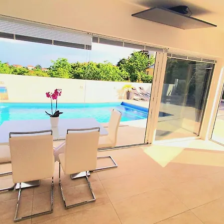 Luxury With Jacuzzi And Swimming Pool Vila Opatija