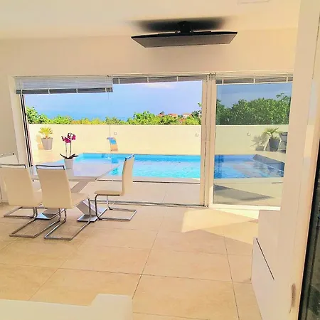 Luxury With Jacuzzi And Swimming Pool Opatija