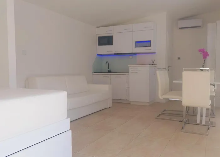 Luxury With Jacuzzi And Swimming Pool Vila *