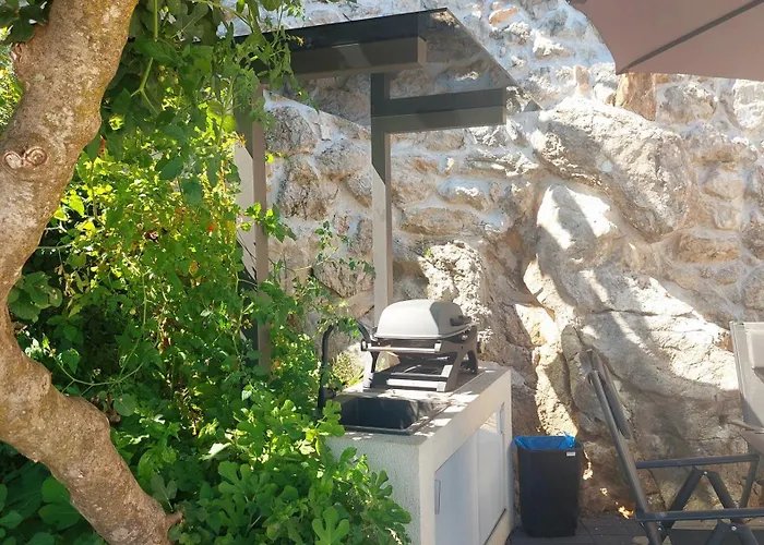 Luxury With Jacuzzi And Swimming Pool Villa *