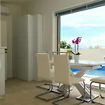 Luxury With Jacuzzi And Swimming Pool Vila *