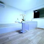 Luxury With Jacuzzi And Swimming Pool Vila