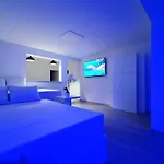 Luxury With Jacuzzi And Swimming Pool Vila