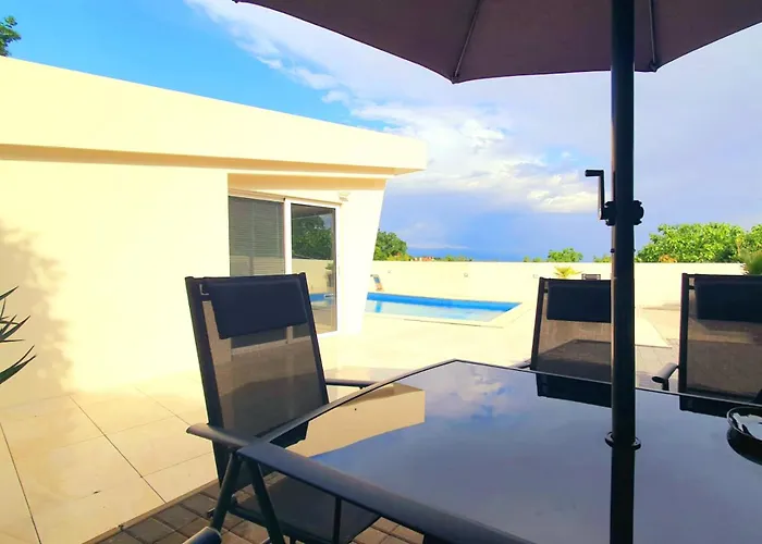 Vila Luxury With Jacuzzi And Swimming Pool